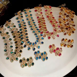 Vintage Alloy Oval Resin Necklace Earrings Set Rhinestone Inlaid Gold Tone Clavicle Chain Artistic Neck Jewelry For Women