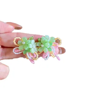 Bunte Dopamin Perlenohrringe mit Blumenmuster und süßem handgefertigtem Design