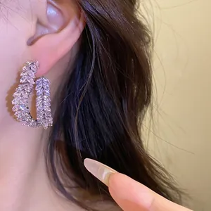 Elegantes pendientes de aro de circonita con aguja de plata S925 para mujer brillo lujoso
