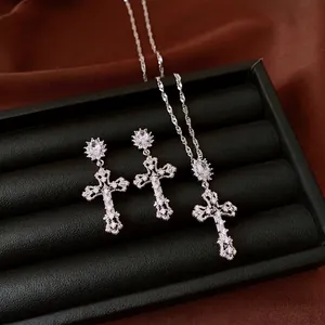 Luxe 18k vergulde zirkoon kruis hanger ketting en oorbellen sieradenset voor vrouwen