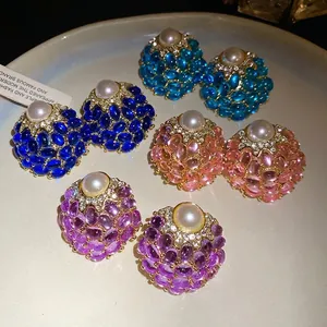 Pendientes redondos estilo vintage con perla y cristales de colores para mujeres