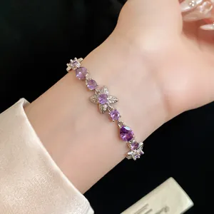 Bracelet élégant avec fleurs en zircon violet et pierres en forme de goutte d'eau