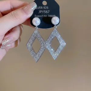Elegant geometric rhombic dangling earrings with sparkling crystals and pearls