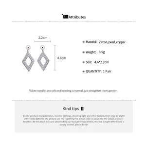 Detailed specs for geometric rhombus zircon stud earrings with silver needles and pearls.