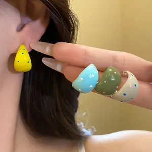 Polka Dot C-Shaped Drip Oil Stud Earrings For Women Summer Minimalist Vacation Style Alloy Enamel Earrings With Silver Earring Post