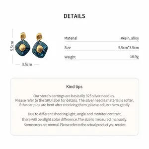 Product detail card showing material size and weight for resin geometric earrings