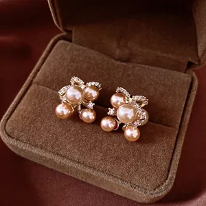 Elegant Artificial Pearl Rhinestone Cluster Stud Earrings With Silver Earring Post Luxury Fashion Champagne Women Jewelry