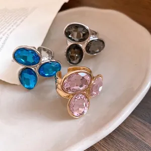 Vintage Alloy Oval Rhinestone Open Ring Luxurious 3-Stone Cluster Adjustable Finger Ring Jewelry For Women