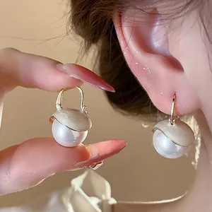 French Elegant Enamel Round Artificial Pearl Ear Buckle Temperament Design Hoop Earrings Light Luxury Exquisite Jewelry For Women
