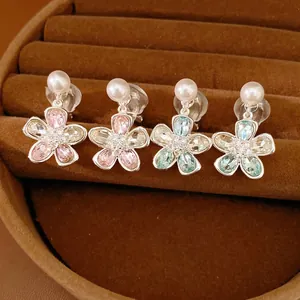 Eleganti Orecchini a Clip a Fiore in Rame per Donna Strass Perla Artificiale Orecchini Senza Buco Dolce Gioielli di Lusso