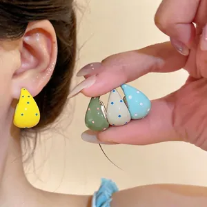 Pendientes de Botón en C con Lunares de Aleación Esmalte Con Poste de Plata de Ley 925 Estilo Coreano Joyería para Mujer