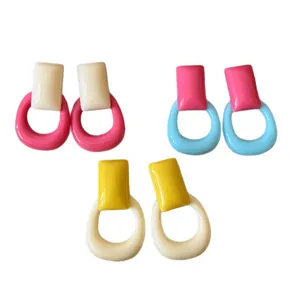 Pendientes geométricos de resina de colores estilo retro francés en rosa y azul