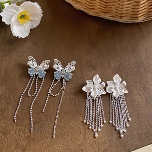 Elegante Ohrringe im französischen Stil mit Schmetterling- und Blumendesign Schmuck