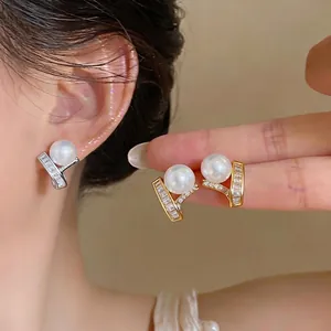 French Style Luxury Zirconia Artificial Pearl Round Stud Earrings Elegant Small Design Inlaid Exquisite For Women Jewelry