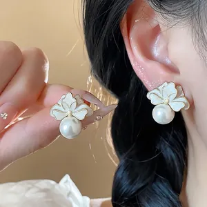 French Style Flower Artificial Pearl Stud Earrings Alloy Enamel Gold White Elegant Jewelry For Women Office Daily Accessory