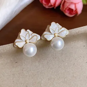 Elegant French style silver needle flower and pearl stud earrings with white enamel finish