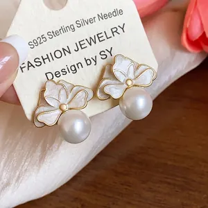 French style enamel flower stud earrings with elegant pearls on a S925 silver needle.