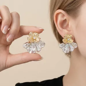 French Luxury Alloy Flower Stud Earrings with 925 Sterling Silver Post Rhinestone Inlaid Gold Silver Two-Tone Earrings for Women Party Jewelry