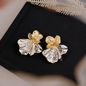 Elegant French style flower stud earrings with sparkling rhinestones in gold and silver finish