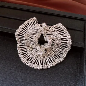 Elegant pleated lace silver necklace with magnetic clasp detail
