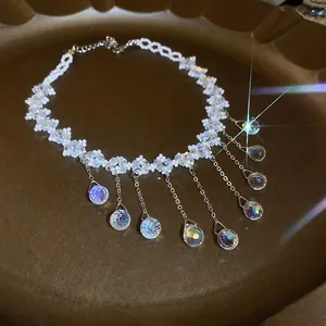 Elegante collana girocollo bohémien vintage con pendenti in cristallo sfaccettato