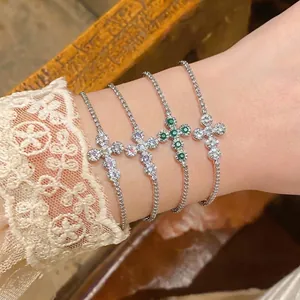 Elegantes Kupfer Zirkonia Kreuz Armband Für Damen Verstellbar Koreanisch Ins Stil Leichter Luxus Glänzender Geometrischer Schmuck Geschenk