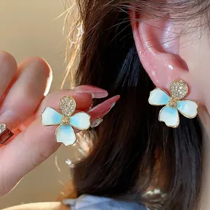 Orecchini a Bottone a Fiore Placcati in Oro 18K per Donna Perno in Argento Sterling 925 Zirconia Smalto Orecchini Floreali Gioielli Regalo
