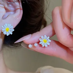 Sweet Enamel Daisy And Artificial Pearl Stud Earrings Set For Women Mori Style Small Fresh Alloy Floral Jewelry