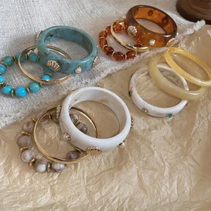 Fashion resin circular bangle and beaded bracelet 3-piece set for women, retro style