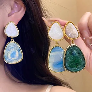 Vintage Resin Triangle Pendant Earrings Geometric Alloy Frame Marble Texture Light Luxury Women High-End Stud Jewelry Gift