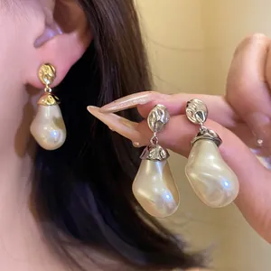 Vintage Baroque Artificial Pearl Drop Earrings Wrinkled Metal Texture Alloy Gold Silver Plated Stud Earrings For Women Jewelry