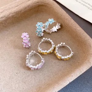 Vacation Style Enamel Flower Pendant Huggie Earrings Sweet Fashion Simple Alloy Rhinestone Hoop Earrings For Women Jewelry Gift