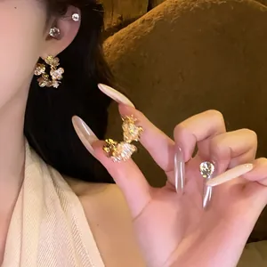 Luxury Copper Zirconia Flower Stud Earrings With Silver Earring Post Elegant Pleated Floral C-Shaped Earrings Women