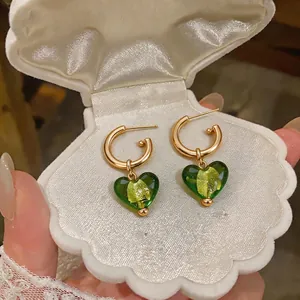 Boucles d'Oreilles Clous Cœur Plaquées Or Vintage de Luxe pour Femmes Pendentif Cœur en Verre Vert Tige en Argent Bijoux