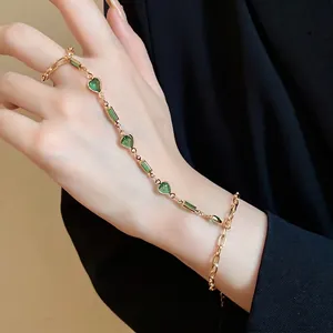 Vintage Gold Plated Copper Resin Heart Ring-Linked Bracelet For Women Minimalist Hand Chain Bracelet Party Jewelry