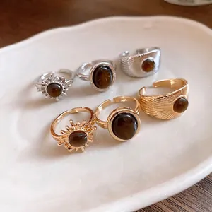 Set di anelli aperti in resina stile Maillard retrò con finitura oro e argento lucido