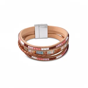 Bracciale multistrato in pelle e perline di resina stile Maillard con chiusura sicura