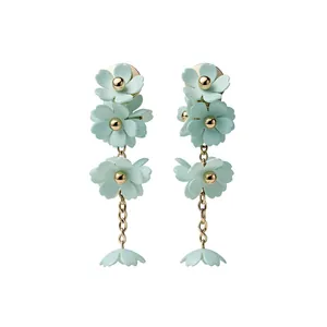 Élégantes boucles d'oreilles pendantes à fleurs 3D vert menthe avec chaînes dorées d'été