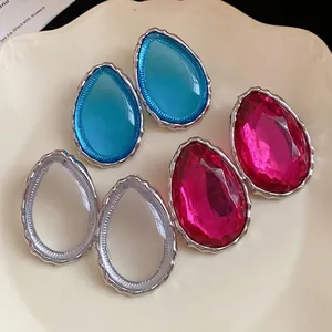 Vintage Teardrop Resin Stud Earrings for Women with Silver Earring Post Irregular Wavy Metal Frame Individual Design Fashion Earrings