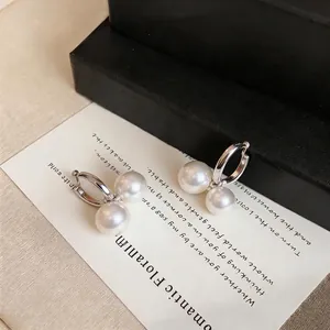 Elegante französische minimalistische Perlen-Creolen mit anspruchsvollem Design für Damen