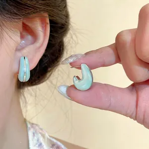 Orecchini a Bottone a C in Resina Geometrica Minimalista Con Perno in Argento Sterling 925 Gioielli di Moda in Rame Galvanizzato Donna