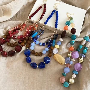 Collier en Perles de Résine Acrylique Bohème pour Femmes Style Ethnique Vintage Choker de Perles Colorées Bijoux Chaîne