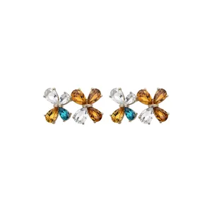 Eleganti orecchini a bottone a fiore con cristalli multicolori e ago in argento