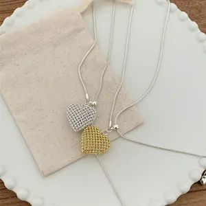Hollow Heart Pendant Necklace For Women Elegant Korean Ins Style Alloy Copper Clavicle Chain Jewelry Gold Silver Plated Neck Accessory