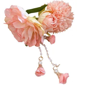 Elegante fermaglio per capelli a fiori con nappe di perle per accessori da donna