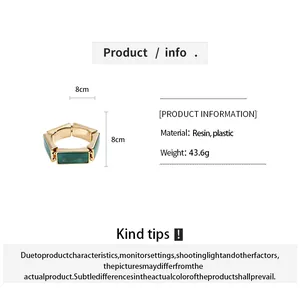 Detail view of resin rectangle elastic bracelet with 8cm dimensions and material info