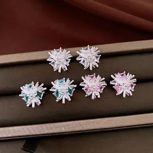 Squisiti Orecchini a Bottone a Fiore per Donna Eleganti Gioielli Floreali in Rame con Strass per Accessori da Festa