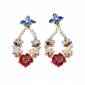 Boucles d'oreilles pendantes fleurs en or 14 carats avec perles et cristaux