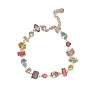 Élégant bracelet en zircons multicolores avec pierres en forme de goutte
