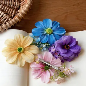 Barrettes à fleurs en tissu doux de couleurs variées avec design élégant